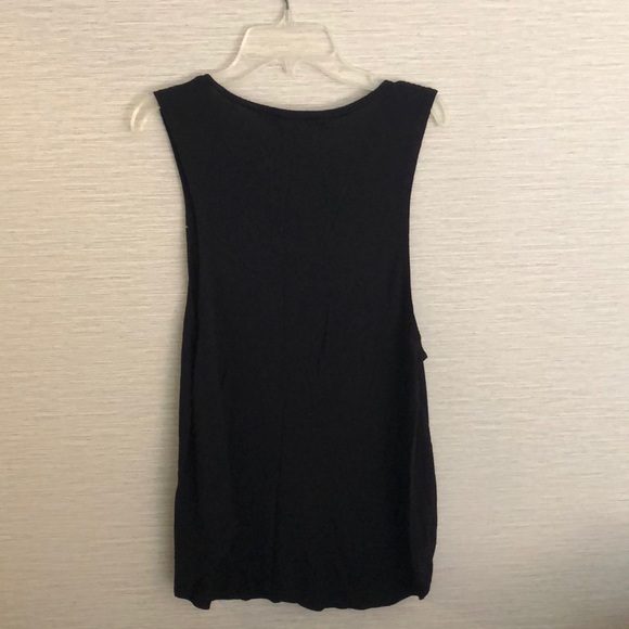 Graphic tank - Picture 2 of 3